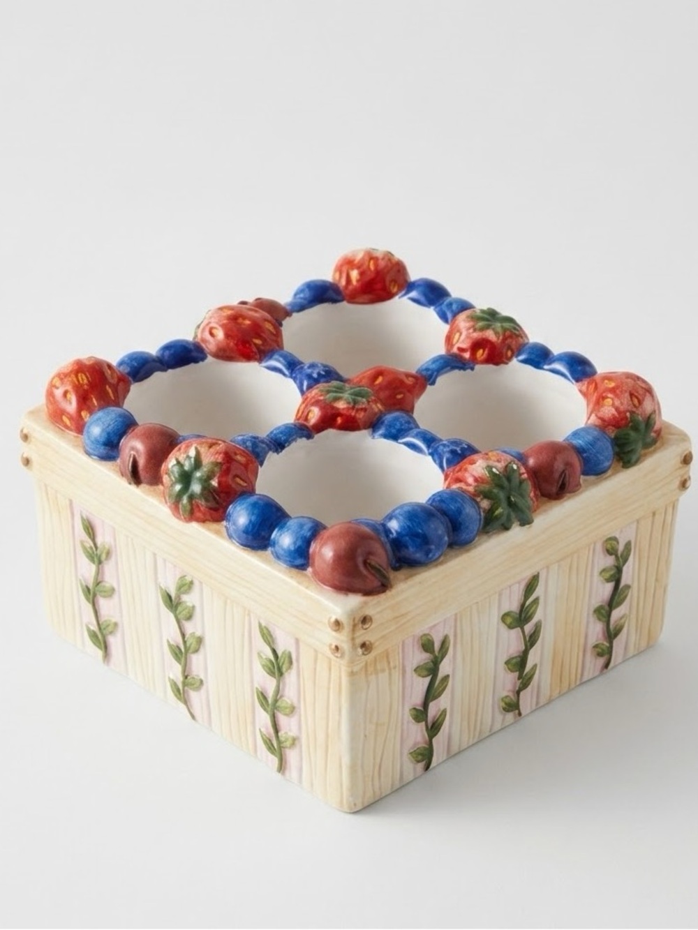 Yankee Candle Ceramic Mixed Berry Fruit Basket Tealight Candle Holder Farmhouse